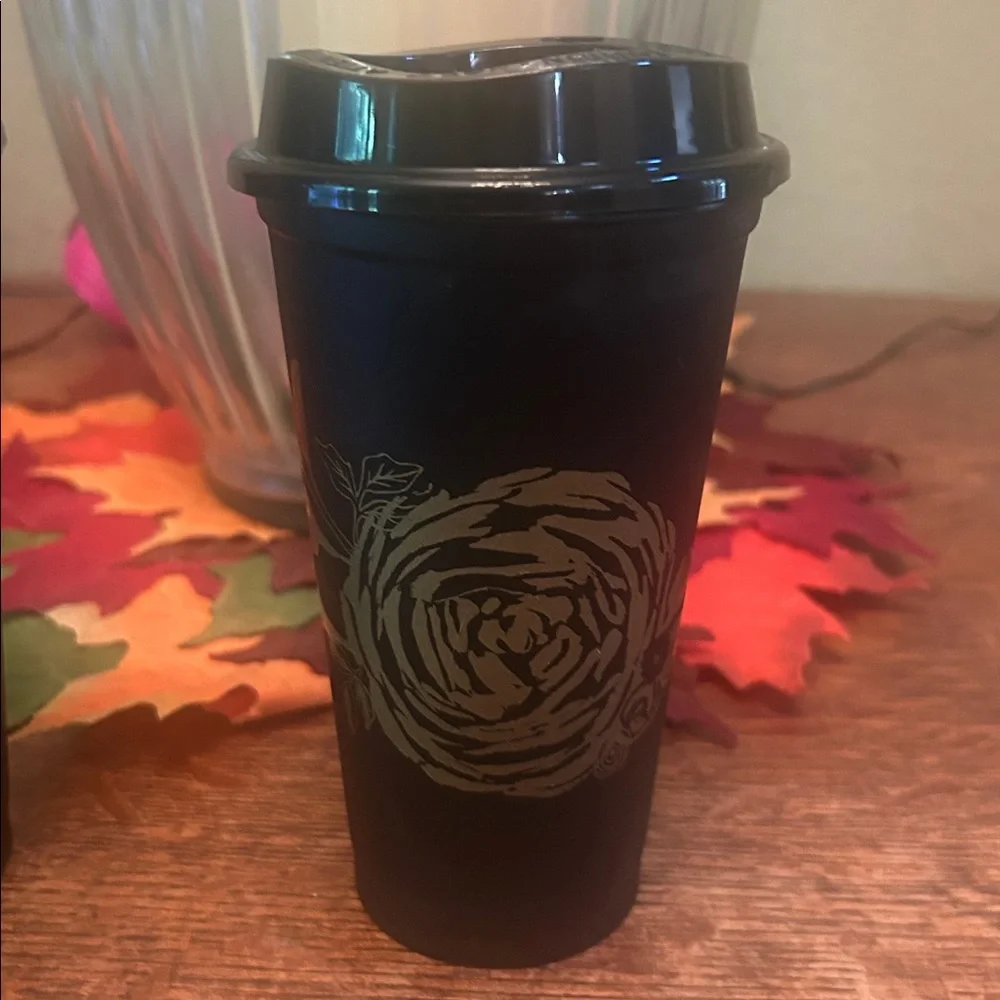 Starbucks Fall 2021 Black with Rose Design Plastic Reusable Grande 16 OZ Cups - Picture 3 of 6